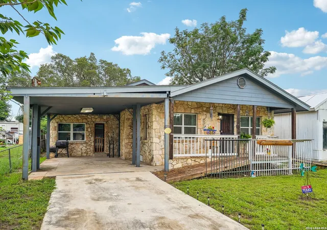 5th image of 4229 & 4225 Mansion, Von Ormy, TX 78073 | MLS# 1993391