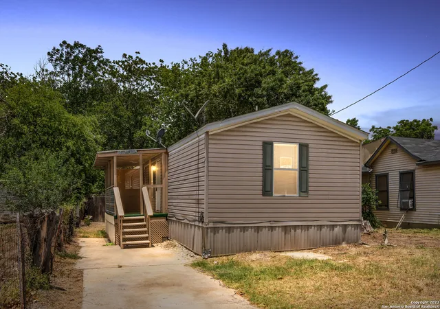 Homes for sale in Pleasanton, TX | 311 N Reed St, Pleasanton, TX 78064 | MLS# 1993411