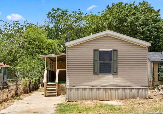 Homes for sale in Pleasanton, TX | 311 N Reed St, Pleasanton, TX 78064 | MLS# 1993411