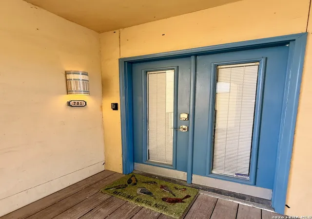 2nd image of 8642 Fredericksburg Rd, San Antonio, TX 78240