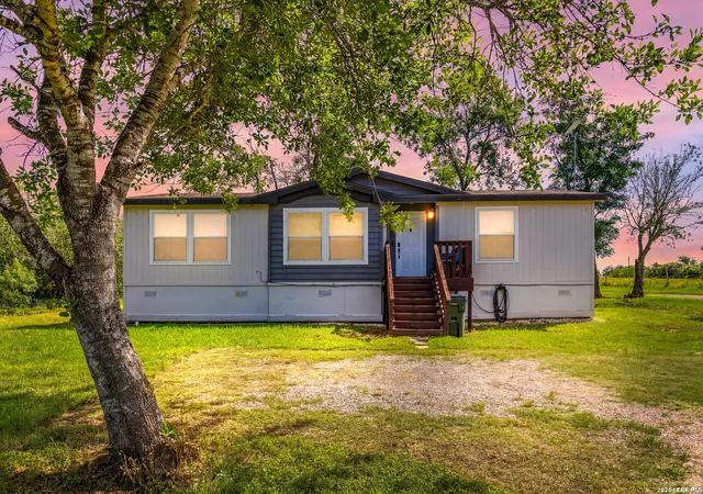 Homes for sale in Stockdale, TX | 3876 County Road 427, Stockdale, TX 78160 | MLS# 1993437