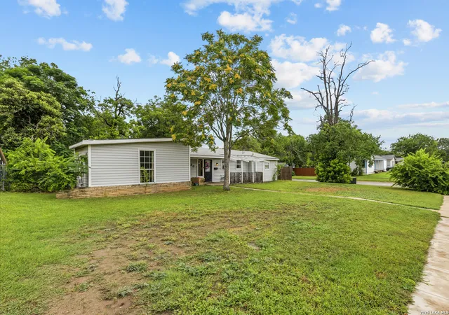 3rd image of 530 John Adams Dr, San Antonio, TX 78228 | MLS# 1993453