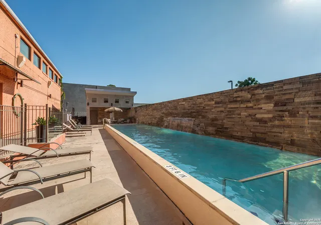 25th image of 1401 S Flores St #206, San Antonio, TX 78204 | MLS# 1993467