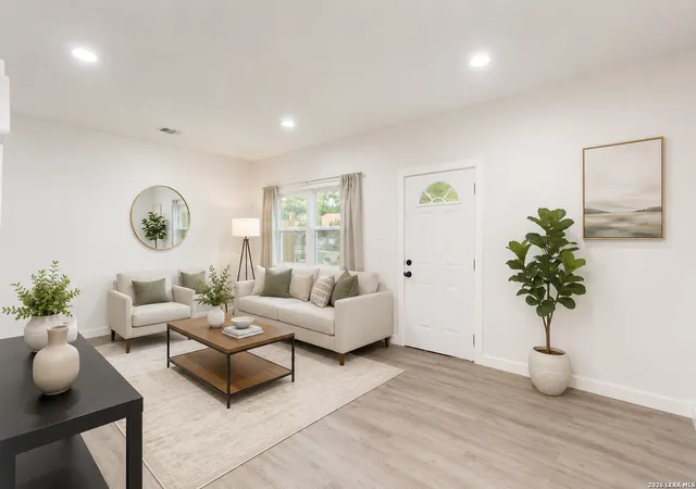 Photo 3 of Single family home for sale at 123 Sw 19th St, San Antonio, TX 78207 | MLS# 1993482 | Listing updated on 2026-06-30
