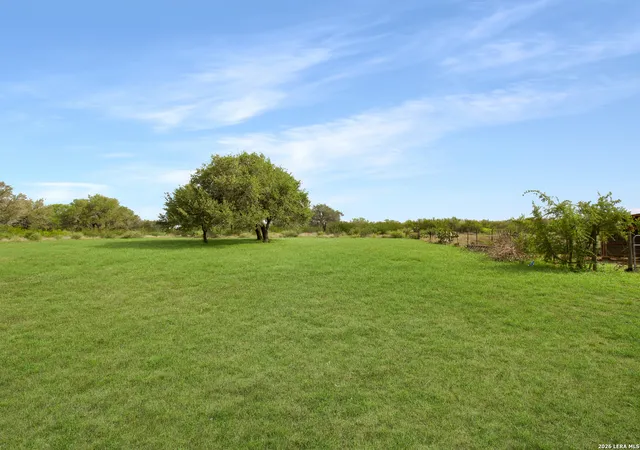 Homes for sale in Beeville, TX | 164 Bobwhite Trl, Beeville, TX 78102 | MLS# 1993489