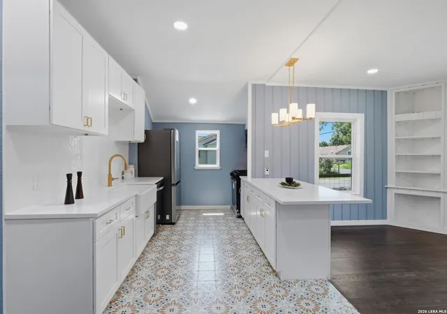 Photo 3 of Single family home for sale at 520 Frost Street, San Antonio, TX 78201 | MLS# 1993498 | Listing updated on 2026-08-14