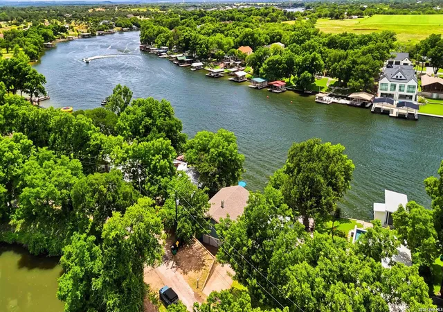 Photo 3 of Single family home for sale at 1308 S Lakeside Dr, Burnet, TX 78611 | MLS# 1993505 | Listing updated on 2026-06-30