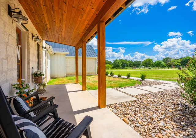 Homes for sale in Center Point, TX | 115 Tracks Trl, Center Point, TX 78010 | MLS# 1993513