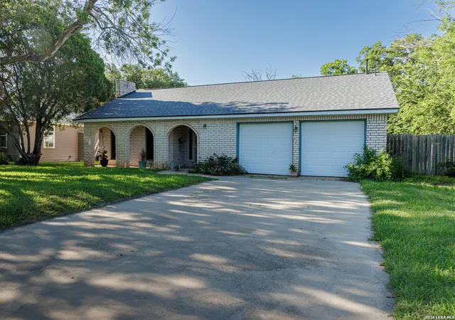 1st image of 1107 E San Antonio St, Pearsall, TX 78061 | MLS# 1993516