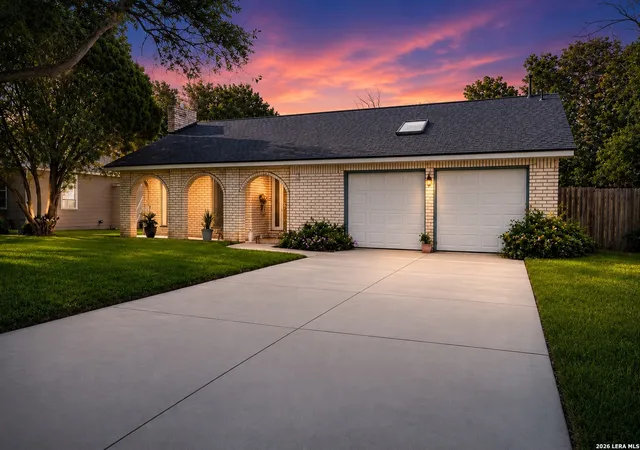 Photo 2 of Single family home for sale at 1107 E San Antonio St, Pearsall, TX 78061 | MLS# 1993516 | Listing updated on 2026-09-08