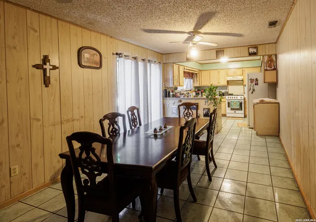 4th image of 1107 E San Antonio St, Pearsall, TX 78061 | MLS# 1993516