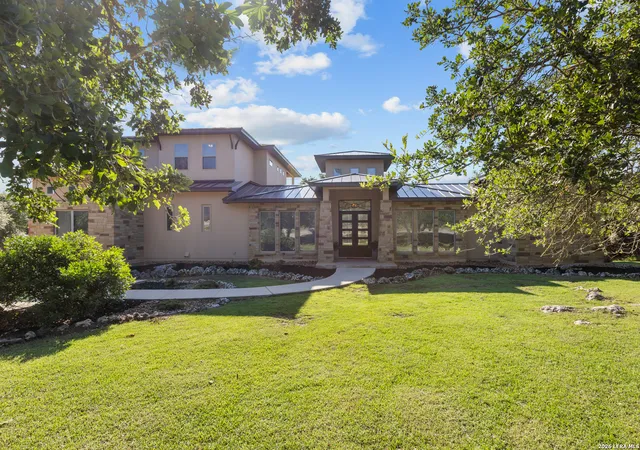 Photo 2 of Single family home for sale at 41 Woodland Vw, Fair Oaks Ranch, TX 78015 | MLS# 1993539 | Listing updated on 2026-09-03