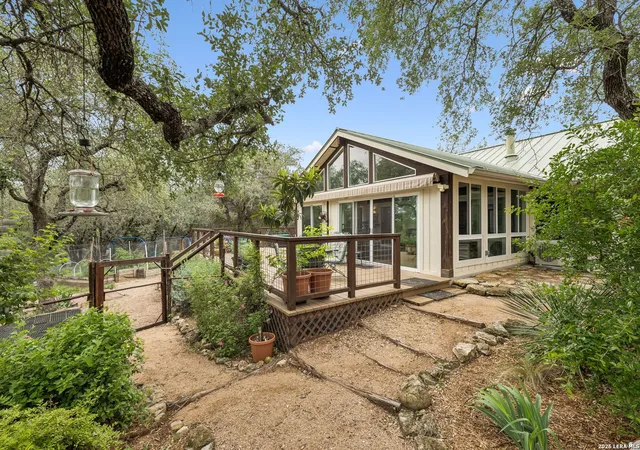 1st image of 300 Bluff Rd, Spicewood, TX 78669 | MLS# 1993549