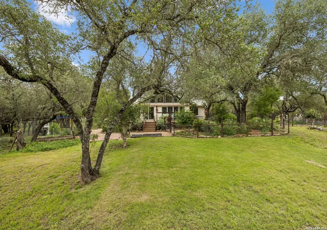 5th image of 300 Bluff Rd, Spicewood, TX 78669 | MLS# 1993549
