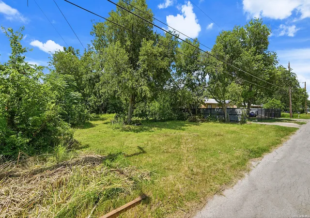Photo 3 of Land for sale at 144 Dinn Dr, San Antonio, TX 78218 | MLS# 1993563 | Listing updated on 2026-06-30