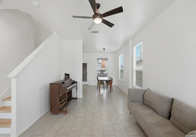 Photo 4 of Single family home for sale at 125 Flatland Trl, San Marcos, TX 78666 | MLS# 1993596 | Listing updated on 2026-10-27