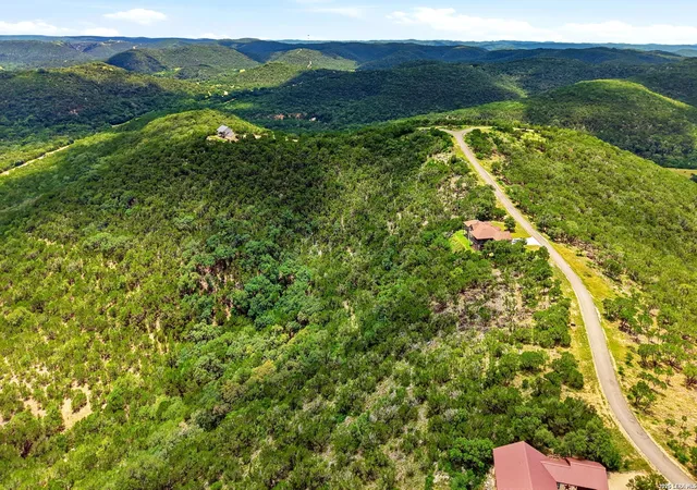 5th image of 411 S Ridge Dr, Concan, TX 78838 | MLS# 1993627