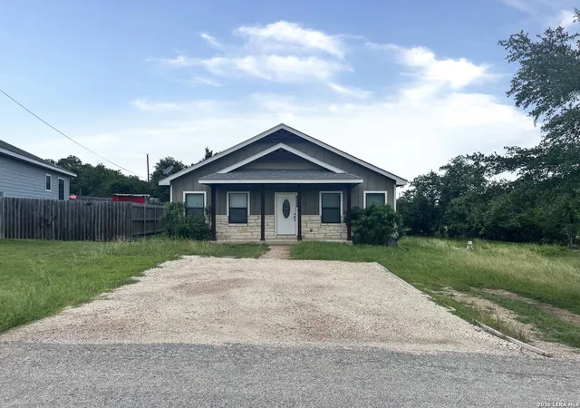 Photo 1 of Single family home for sale at 1491 Live Oak Dr, Spring Branch, TX 78070 | MLS# 1993653 | Listing updated on 2026-09-20