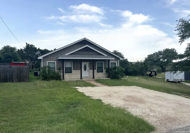 Photo 3 of Single family home for sale at 1491 Live Oak Dr, Spring Branch, TX 78070 | MLS# 1993653 | Listing updated on 2026-09-20