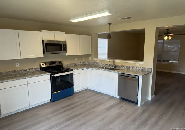 Photo 4 of Single family home for sale at 7822 Hedrick Farm, San Antonio, TX 78239 | MLS# 1993680 | Listing updated on 2026-08-24