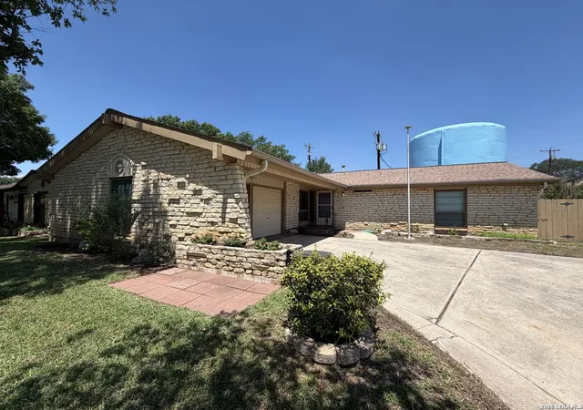 Homes for sale in Live Oak, TX | 7821 Village Oak Dr, Live Oak, TX 78233 | MLS# 1993694