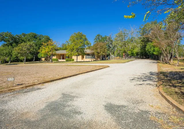 Homes for sale in Kerrville, TX | 133 Royal Oaks, Kerrville, TX 78028 | MLS# 1993709