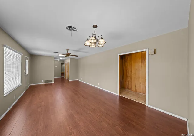 4th image of 133 Royal Oaks, Kerrville, TX 78028 | MLS# 1993709