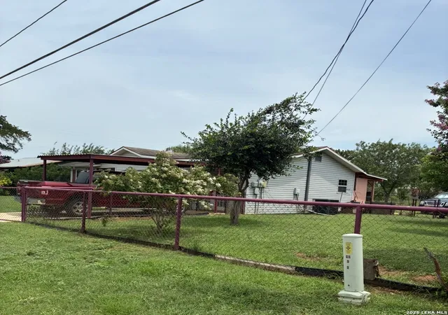 Photo 2 of Single family home for sale at 323 E White St, Dilley, TX 78017 | MLS# 1993711 | Listing updated on 2026-09-08