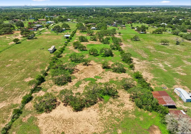 2nd image of 7627 Triple Oaks Dr, San Antonio, TX 78263 | MLS# 1993726