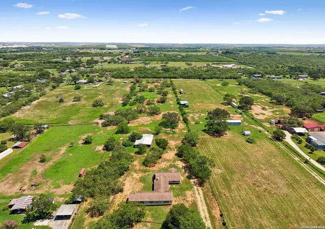 25th image of 7627 Triple Oaks Dr, San Antonio, TX 78263 | MLS# 1993726