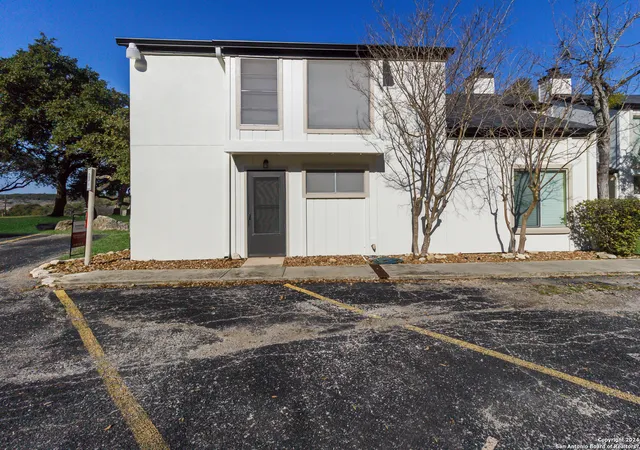 2nd image of 1101 Parkview Dr #B15, Canyon Lake, TX 78133 | MLS# 1993743