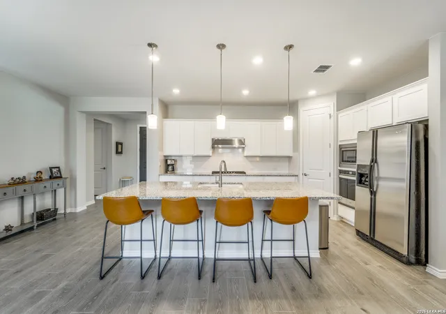 Photo 4 of Single family home for sale at 128 Roaming Rock, San Marcos, TX 78666 | MLS# 1993751 | Listing updated on 2026-09-20