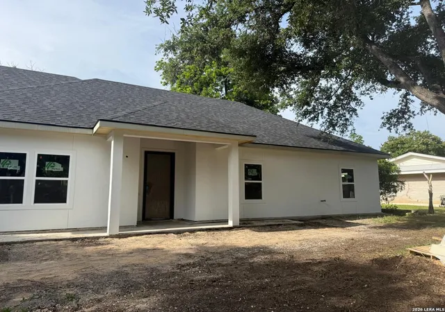 4th image of 421 Faircrest Dr, Windcrest, TX 78239 | MLS# 1993758