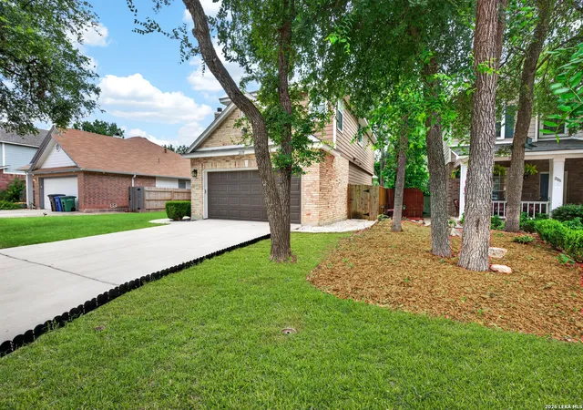 Photo 4 of Single family home for sale at 2110 Redwoods Crst, San Antonio, TX 78232 | MLS# 1993768 | Listing updated on 2026-09-21