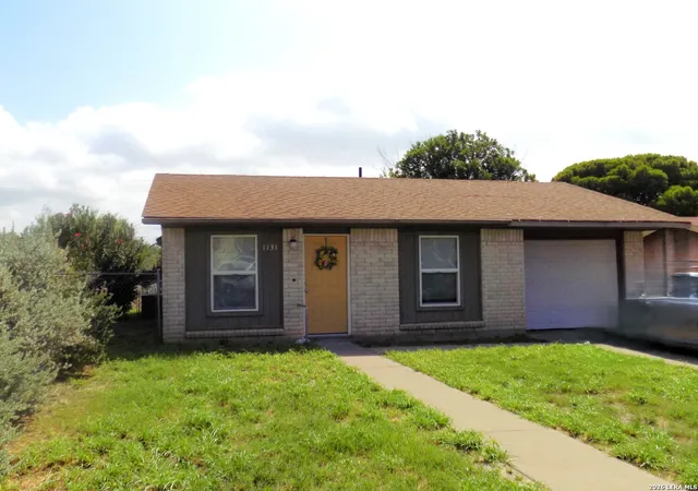 Photo 1 of Sale Pending at 1131 Kiriaka Dr, Eagle Pass, TX 78852 | MLS# 1993792 | Listing updated on 2026-07-31