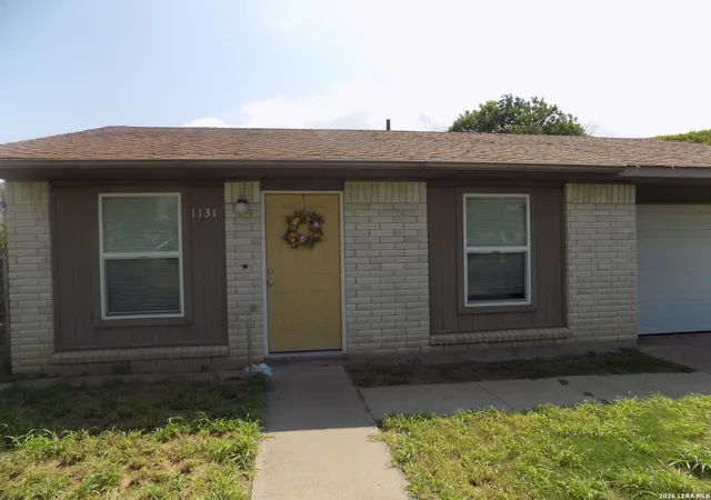 Photo 2 of Sale Pending at 1131 Kiriaka Dr, Eagle Pass, TX 78852 | MLS# 1993792 | Listing updated on 2026-07-31