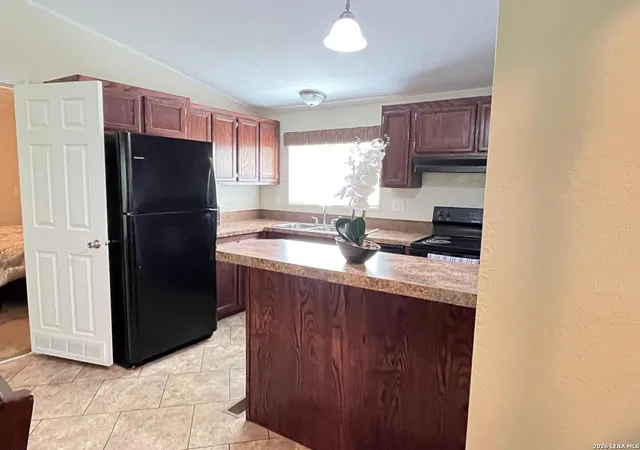 Photo 4 of Single family home for sale at 13808 Greenwood Rd, Atascosa, TX 78002 | MLS# 1993828 | Listing updated on 2026-08-28