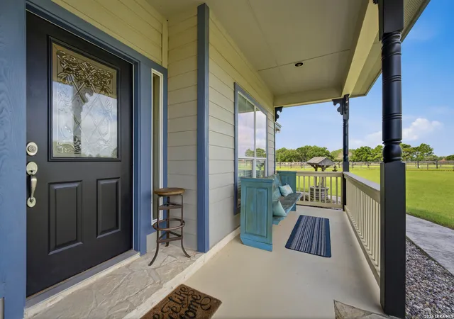 Photo 3 of Single family home for sale at 247 S Palo Alto, Floresville, TX 78114 | MLS# 1993838 | Listing updated on 2026-08-03