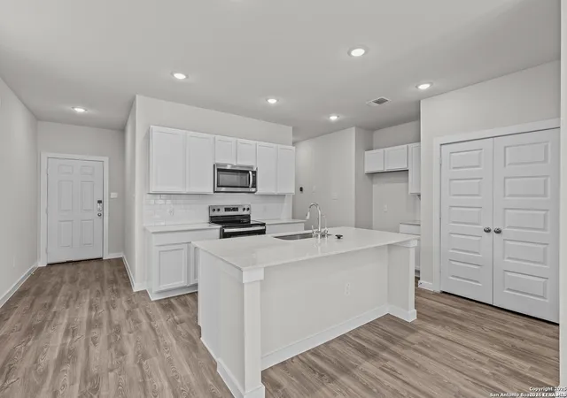 Photo 3 of Sale Pending at 9958 Chavaneaux Lndg, San Antonio, TX 78221 | MLS# 1993874 | Listing updated on 2026-09-16