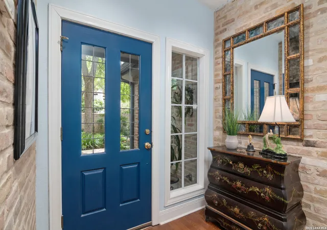 Photo 4 of Single family home for sale at 6 Plum Ln, San Antonio, TX 78218 | MLS# 1993897 | Listing updated on 2026-08-12
