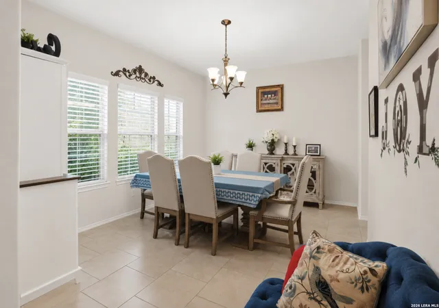 4th image of 135 Meadow Valley Dr, Conroe, TX 77384 | MLS# 1993917