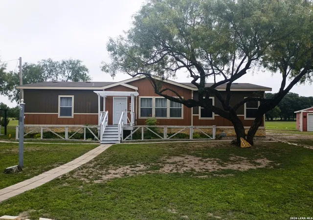 Homes for sale in Brackettville, TX | 1282 Fort Clark Rd, Brackettville, TX 78832 | MLS# 1993918