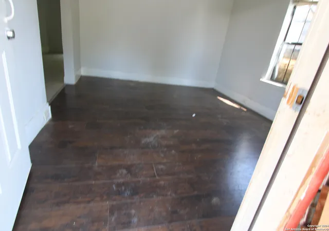 5th image of 307 E Lachapelle, San Antonio, TX 78204 | MLS# 1993926