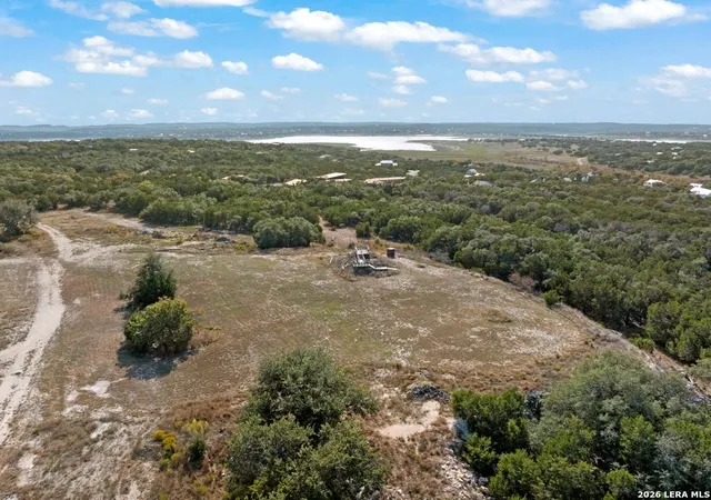 Photo 3 of Single family home for sale at 901 Cedar Rise Dr, Canyon Lake, TX 78133 | MLS# 1994016 | Listing updated on 2026-07-03