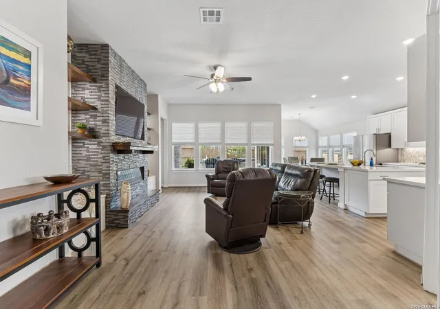 4th image of 2224 Sur Ave, New Braunfels, TX 78132 | MLS# 1994051