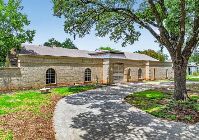 1st image of 107 Chattington Ct, San Antonio, TX 78213 | MLS# 1994095