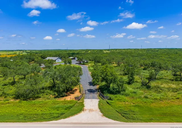 2nd image of 15599 E Hwy 85 & Carnes, Pearsall, TX 78061 | MLS# 1994104