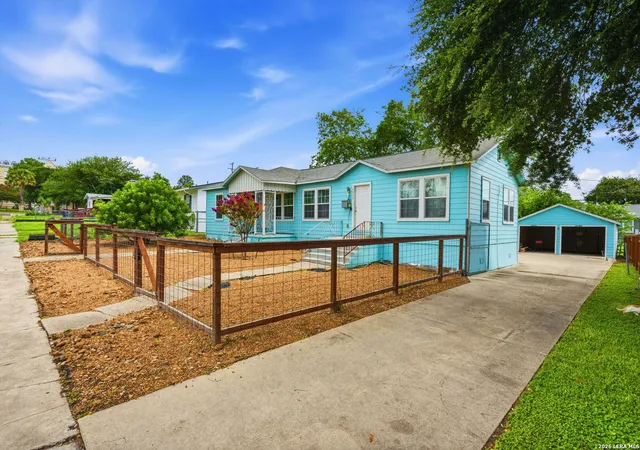 Photo 2 of Multi family home for sale at 2623 Cincinnati Avenue, San Antonio, TX 78228 | MLS# 1994108 | Listing updated on 2026-07-09