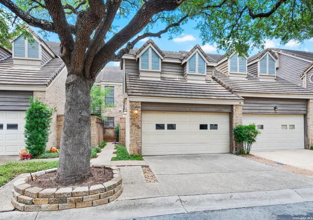 Photo 2 of Single family home for sale at 4509 Smokey Wood Ln, San Antonio, TX 78249 | MLS# 1994109 | Listing updated on 2026-09-08