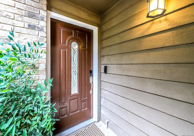 Photo 3 of Single family home for sale at 4509 Smokey Wood Ln, San Antonio, TX 78249 | MLS# 1994109 | Listing updated on 2026-09-08